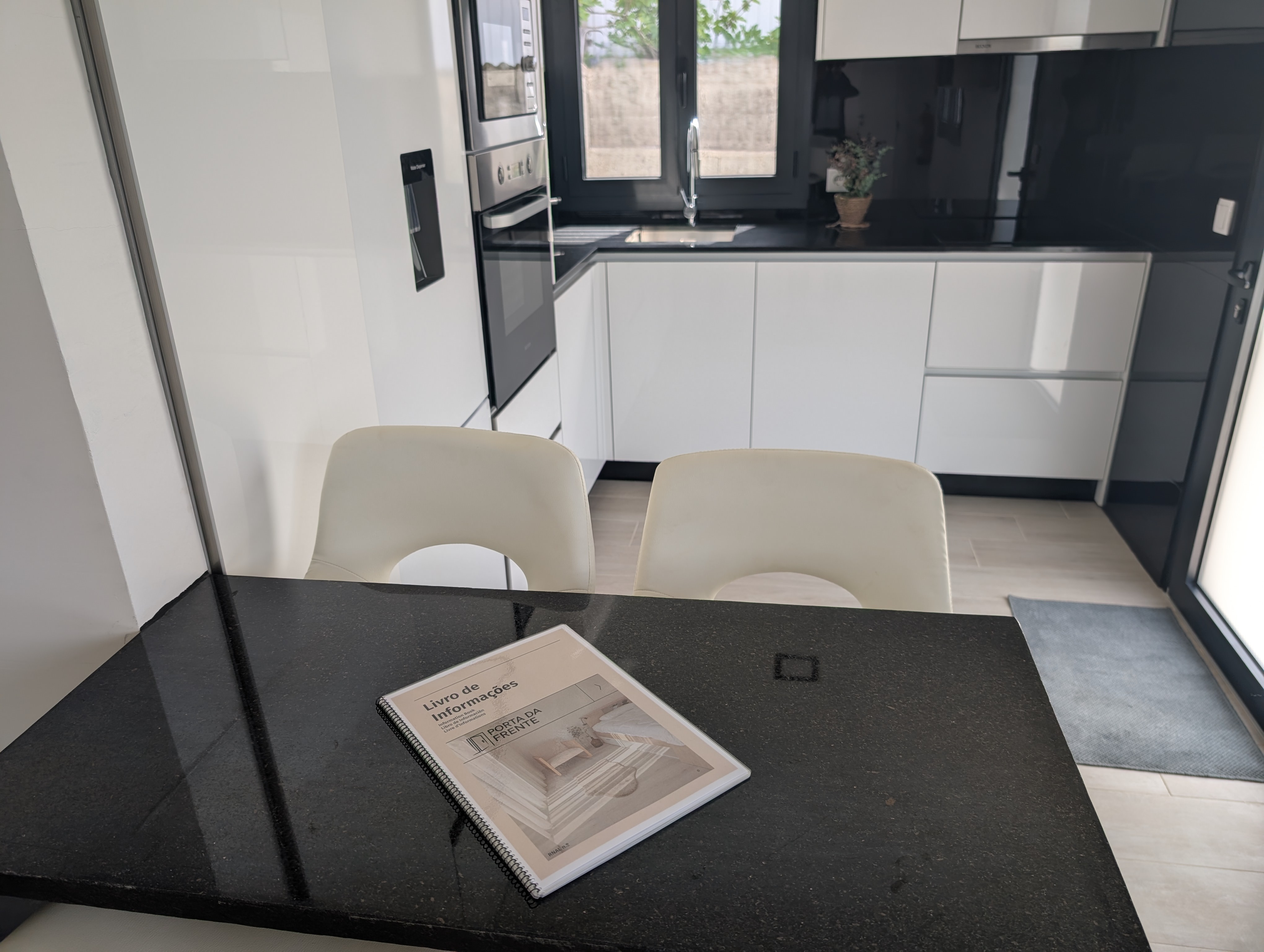 Cozinha funcional para estadias em Fafe