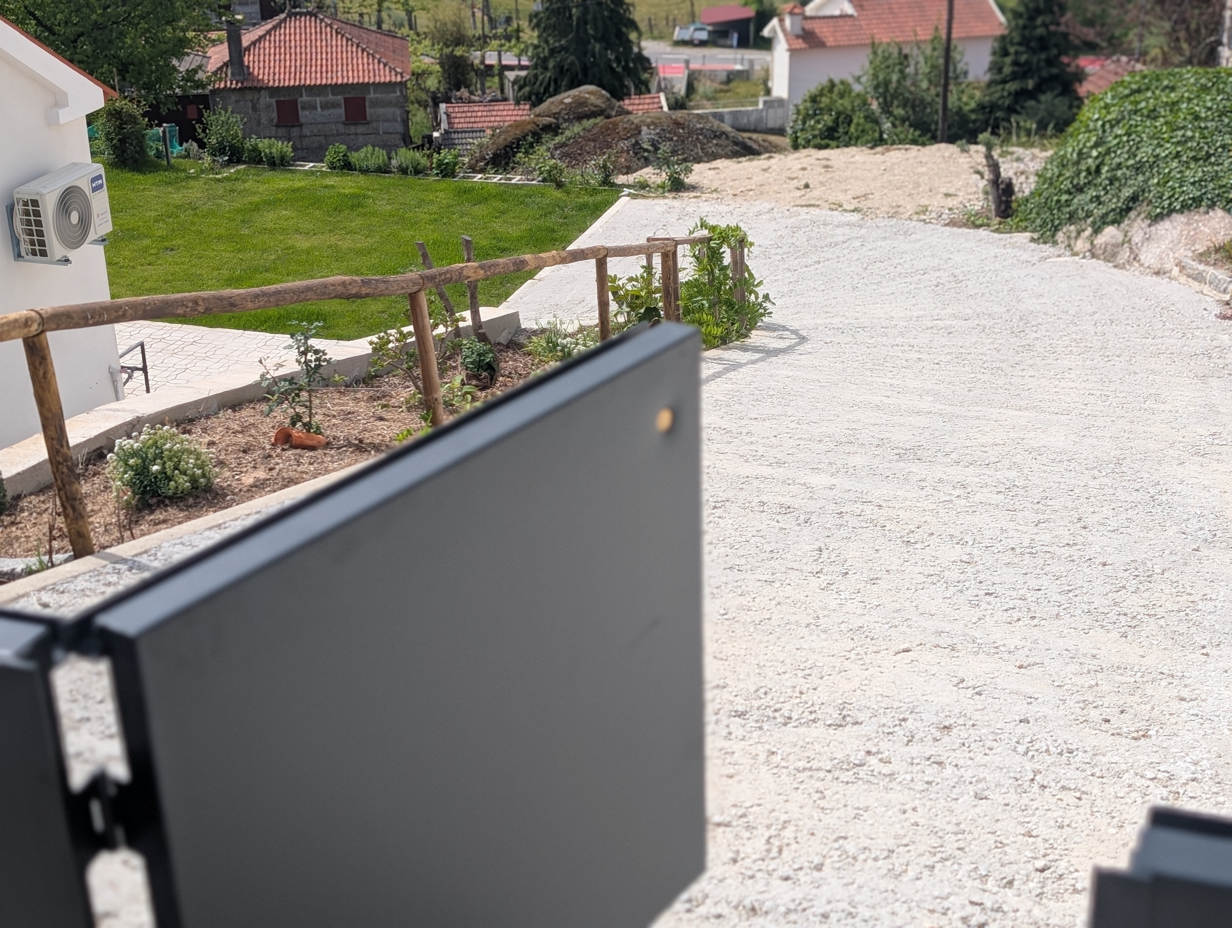 Portão de entrada da Casa Porta da Frente